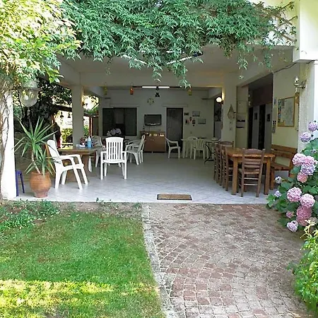 Dimitra 4*